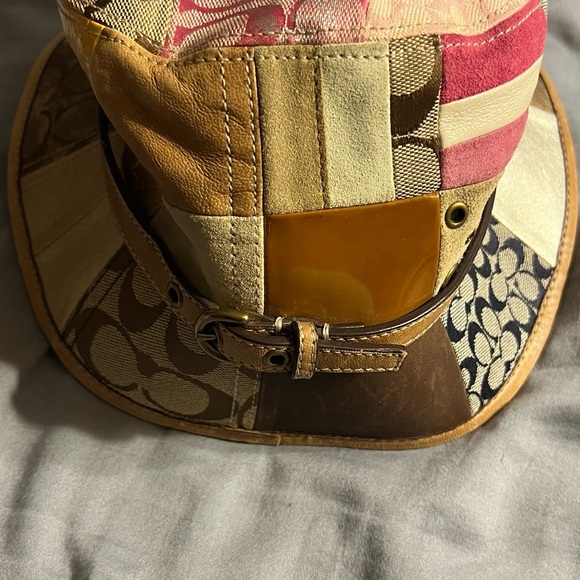 Coach hat - Picture 3 of 5